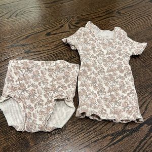 Lovely littles ribbed short sleeve and bloomer set - runs very small